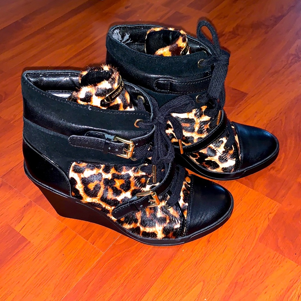 Michal Kors Skid Leopard print wedge